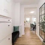 شقة 2 Bedroom Beautiful In *