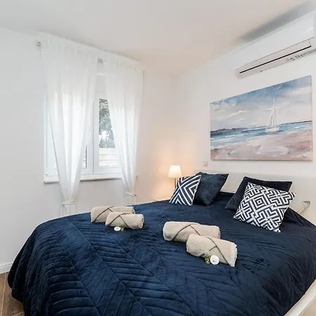2 Bedroom Beautiful In Apartment