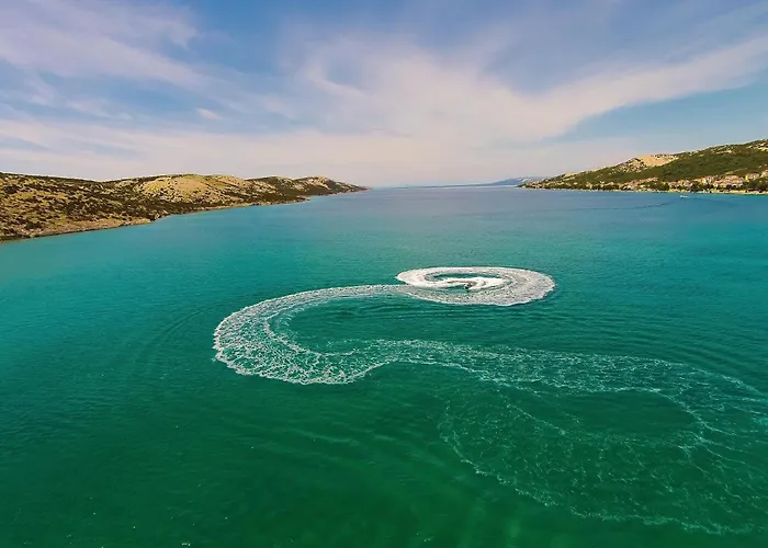 2 Bedroom Beautiful In Mandre